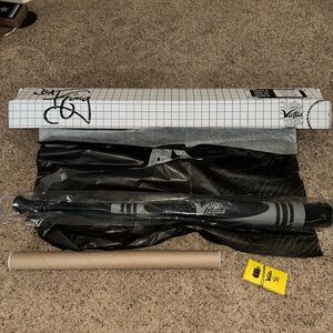 Victus Crayon Bat By The Bat King 32 Inch